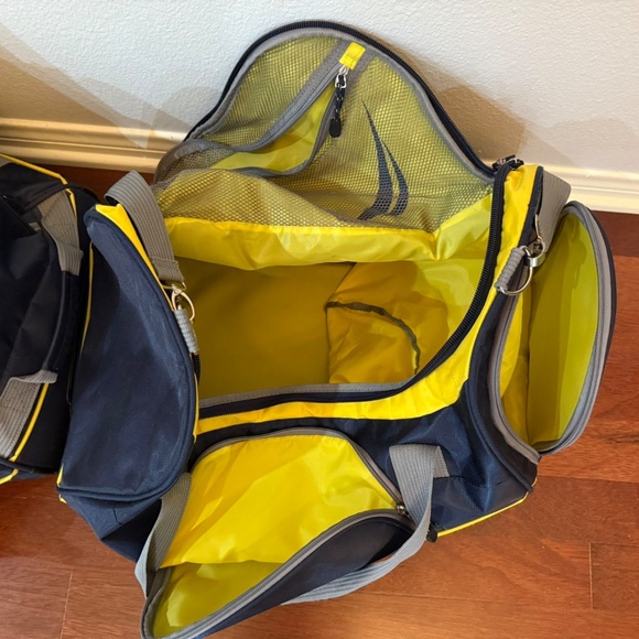 Nautica Westport Wheeled Carry on Duffel Bags Set Of 2 Navy/Yellow/Gray - Picture 4 of 5